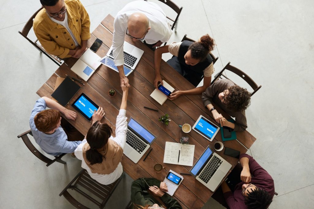 Live Chat Service Team
