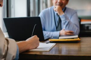 How to a Hire Customer Service Agents That Don't Suck 5 hire customer service agents